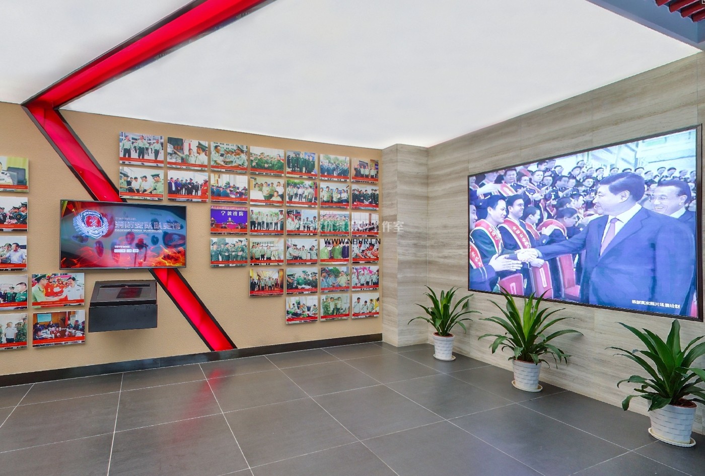 1-24101G44H42Q.jpg 1-24101G44H42Q.jpg